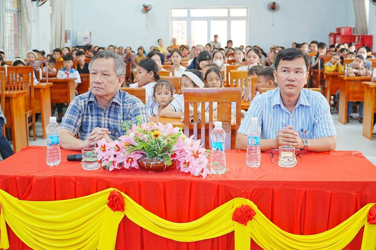 hs-nhan-qua1