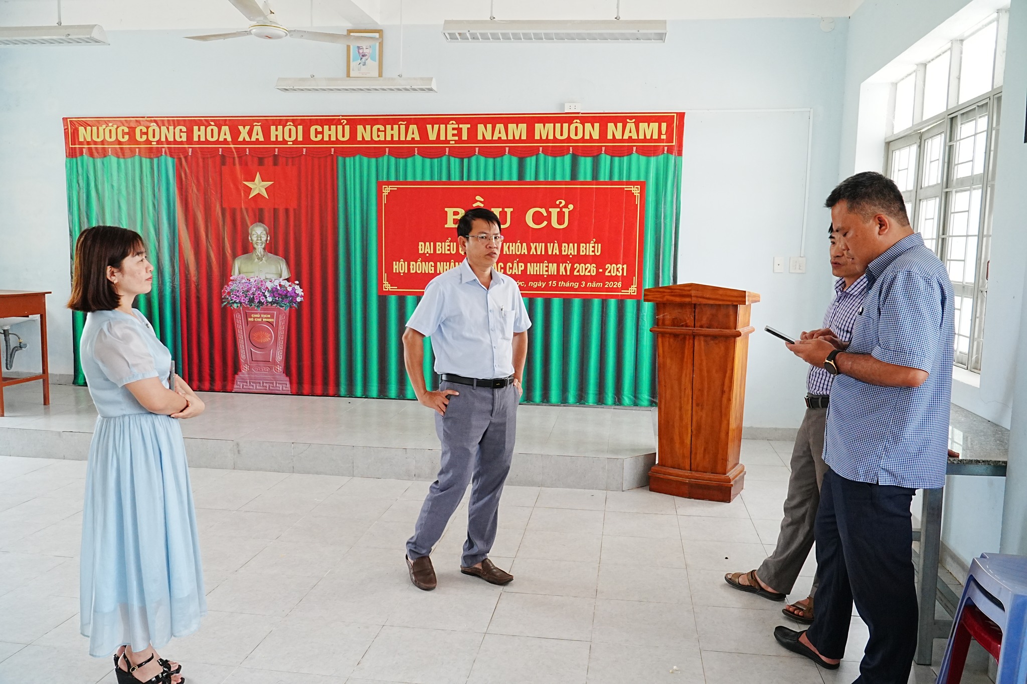 lanh-dao-kiem-tra-bau-cu