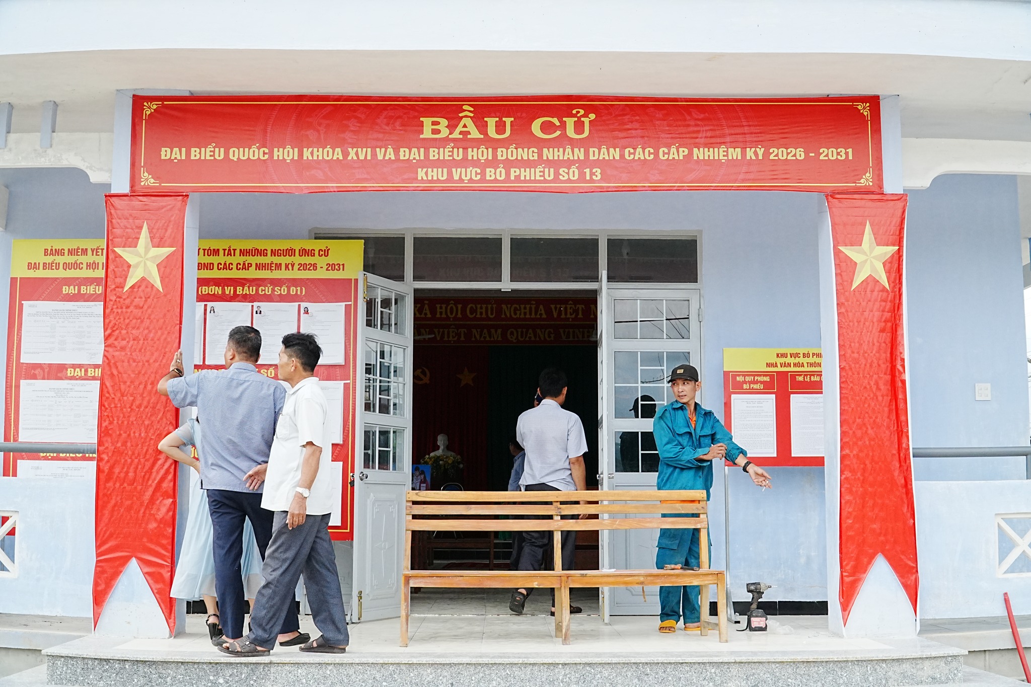 lanh-dao-kt-bau-cu-112jpg