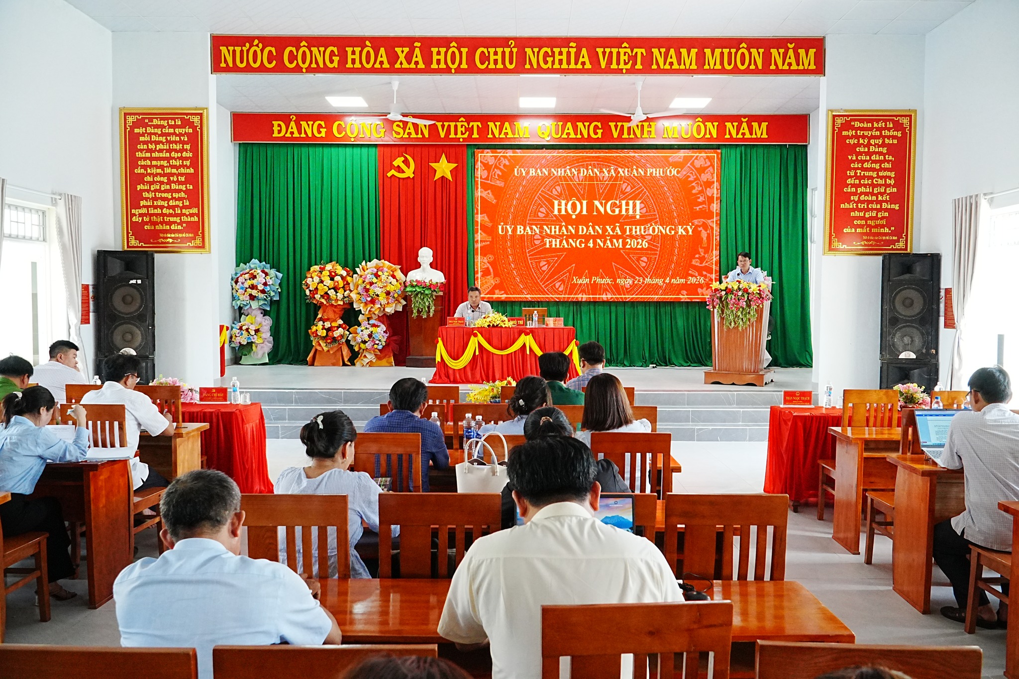 thang-4-hn1