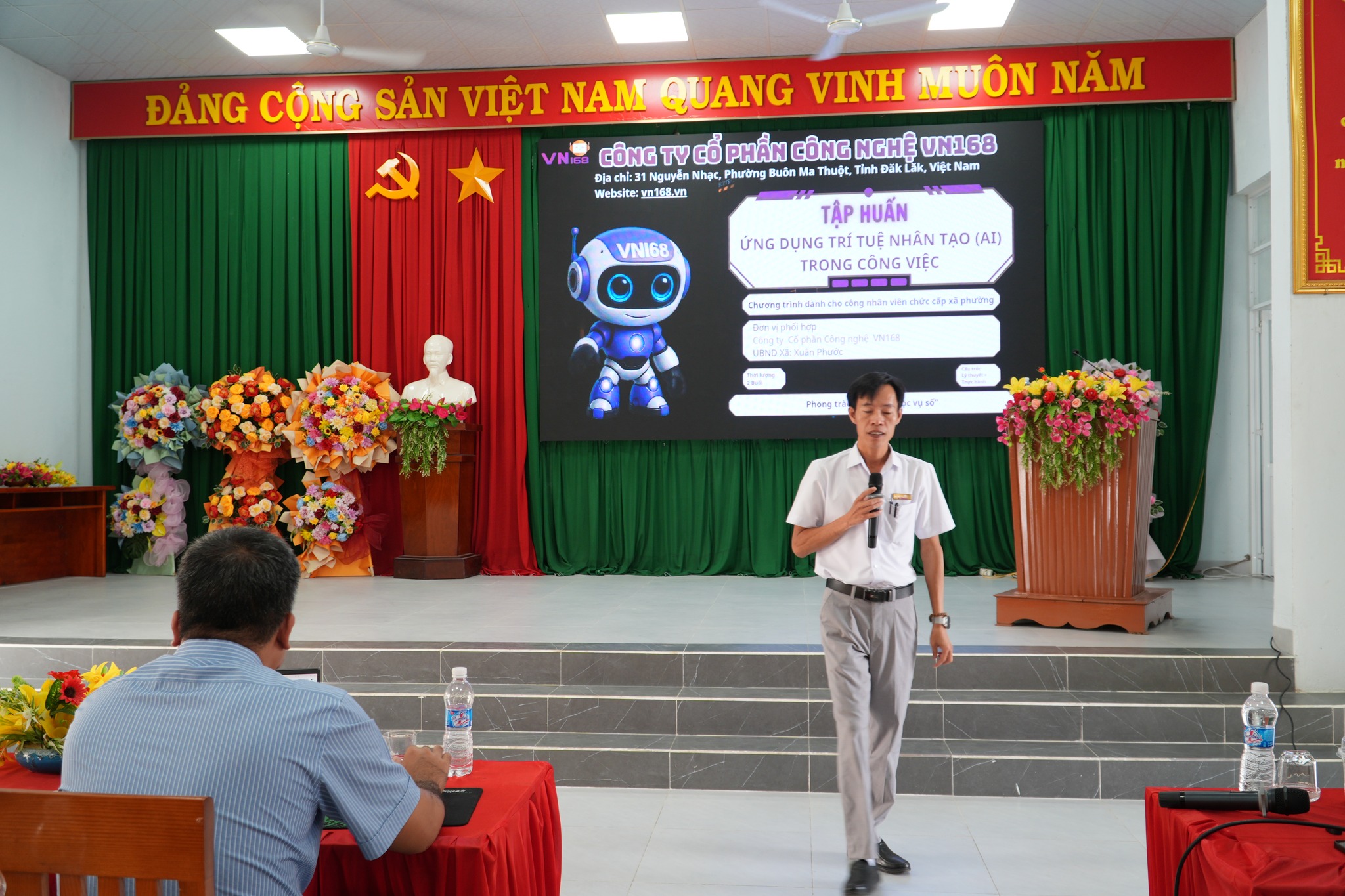 Tập huấn ứng dụng trí tuệ nhân tạo phục vụ thực thi công vụ tại xã Xuân Phước