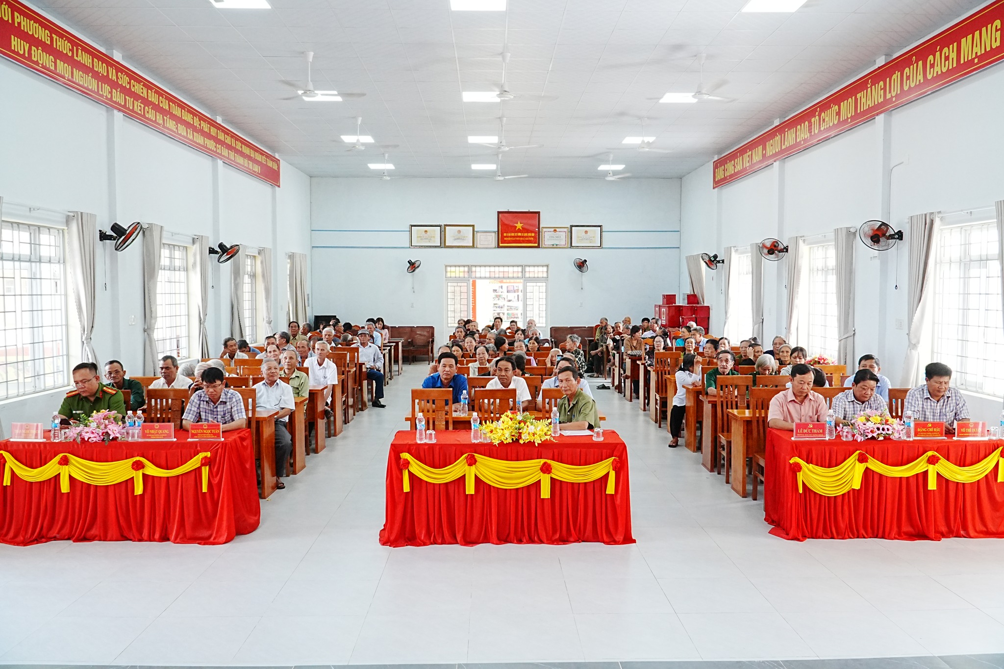 toa-dam-ky-nie-14jpg