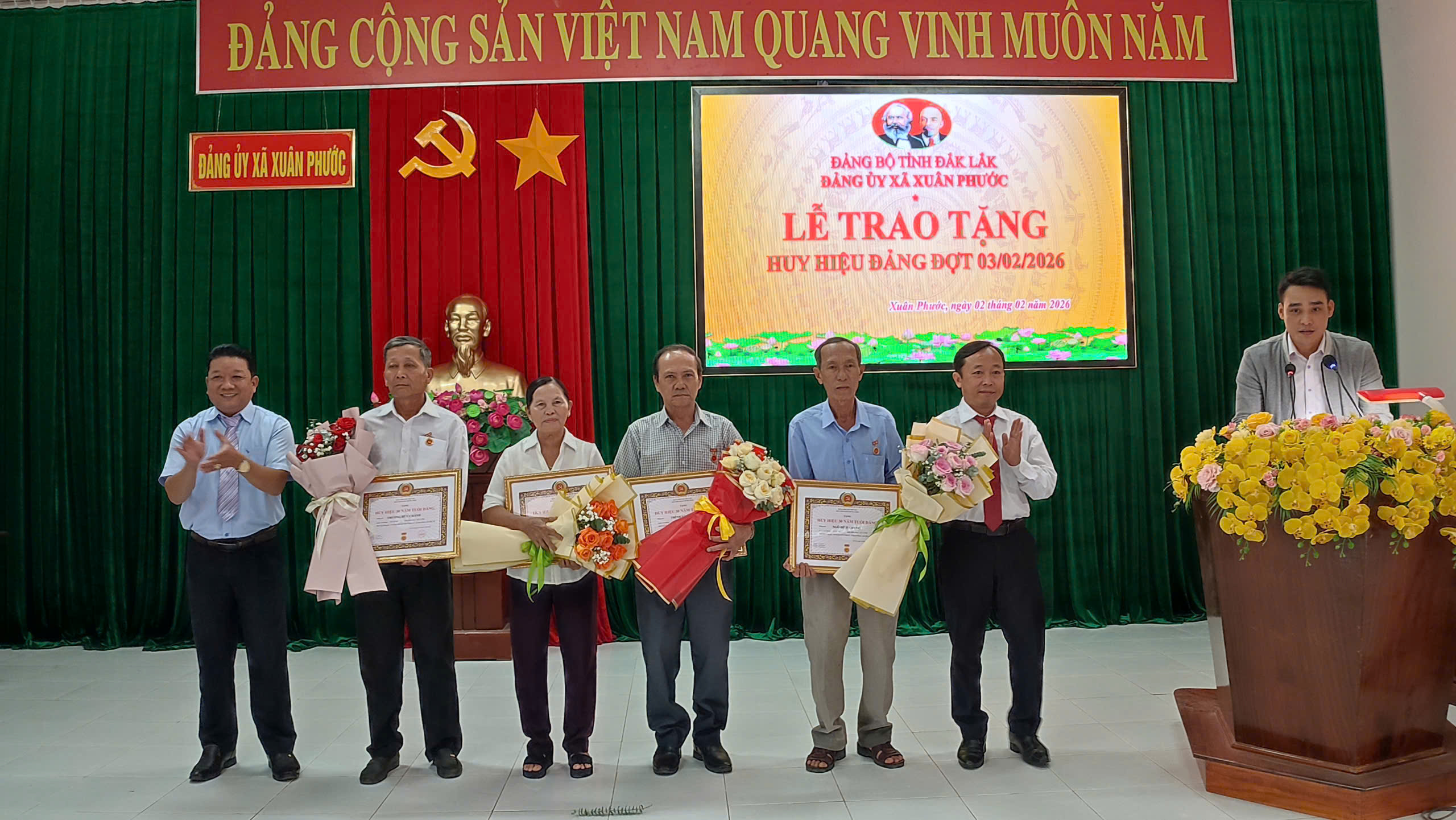 z7493328306107_32edcc74b9e904df35e4d2735949525e