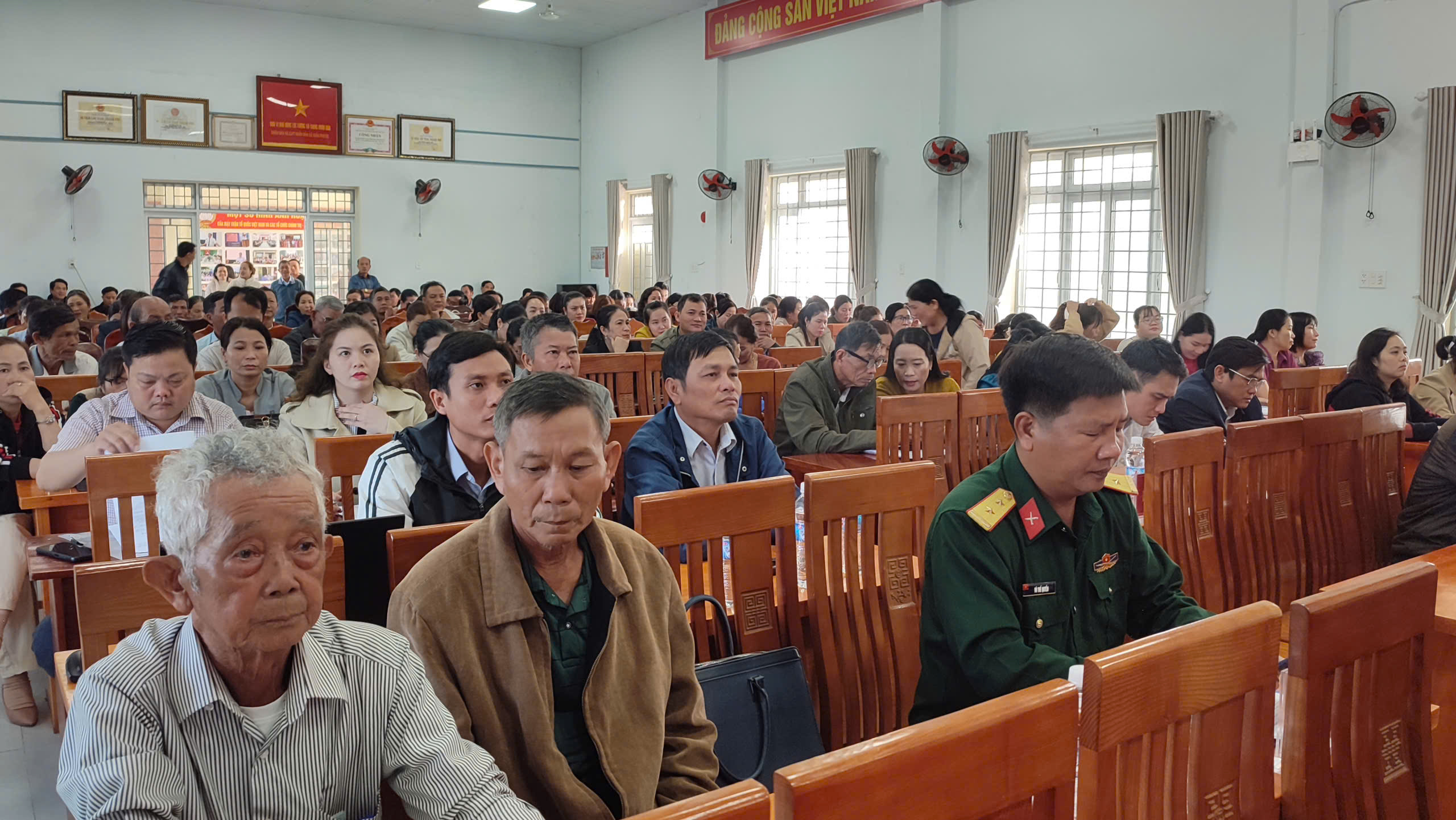 z7498849767235_8edbf196385e70408474cf6ca5ec0433