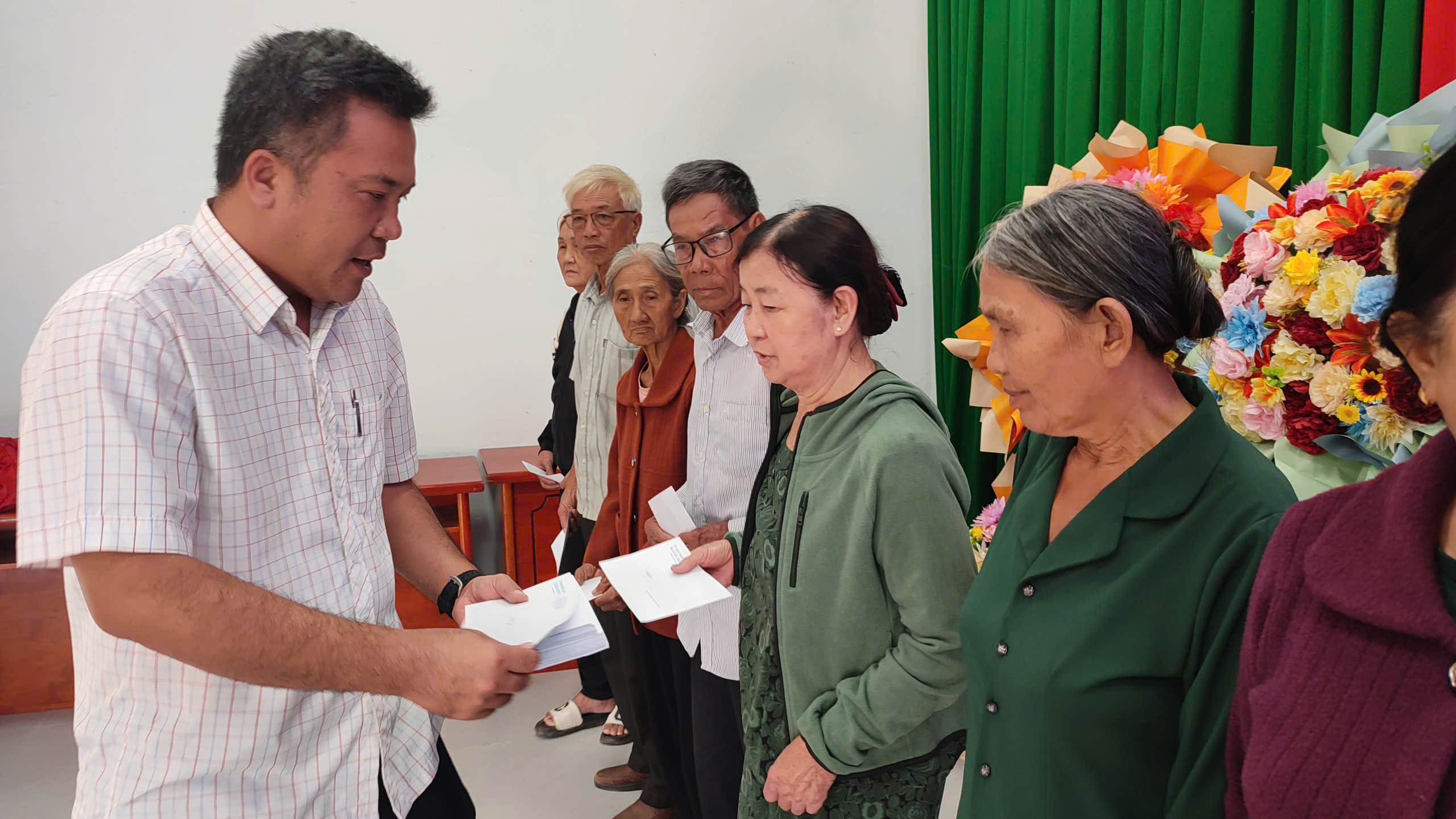 z7503953962115-15966b969f352feb6ac64ed335fdb901